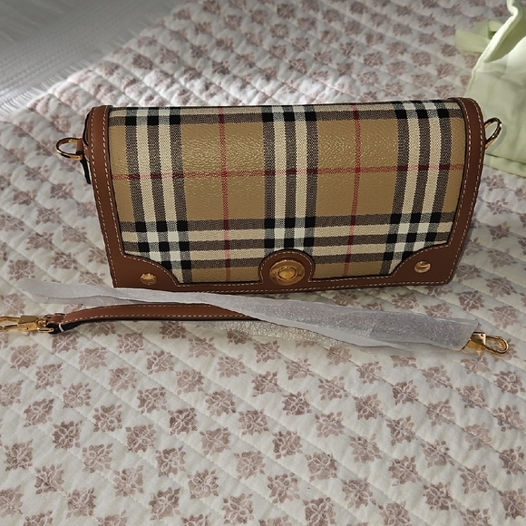 New Burberry Note Crossbody Bag Clutch Check Beige Briar Brown Multi - Picture 13 of 13